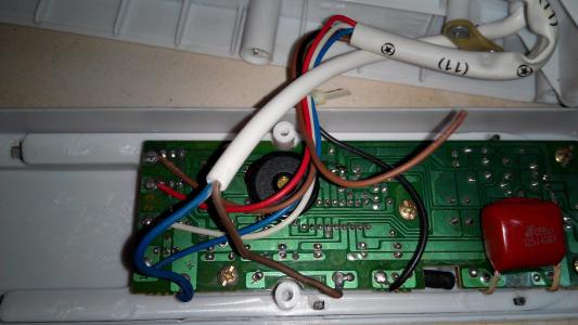 保險(xiǎn)絲的保護(hù)功能在電路中尤其重要